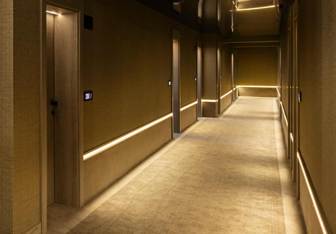 -- Este Park Hotel -- Part Of Urban Chic Luxury Design Hotels - Parking & Compliments - Next To Shopping & Dining Mall 플로브디프 외부 사진