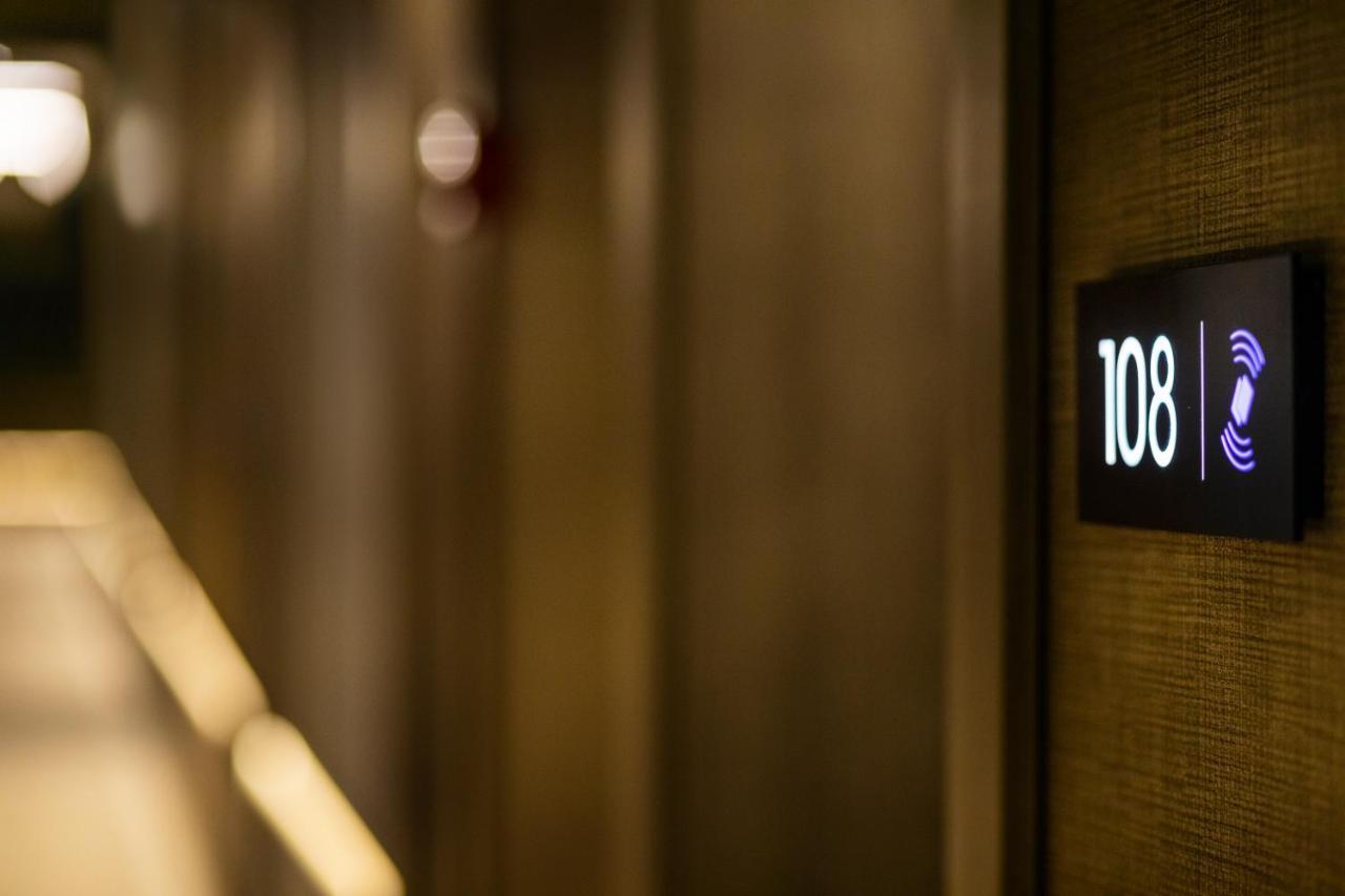 -- Este Park Hotel -- Part Of Urban Chic Luxury Design Hotels - Parking & Compliments - Next To Shopping & Dining Mall 플로브디프 외부 사진