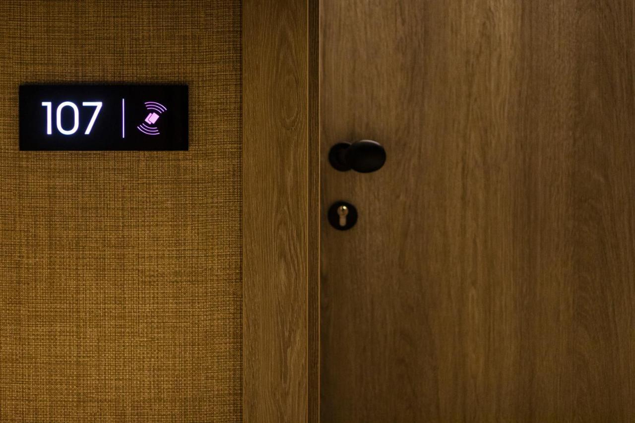 -- Este Park Hotel -- Part Of Urban Chic Luxury Design Hotels - Parking & Compliments - Next To Shopping & Dining Mall 플로브디프 외부 사진