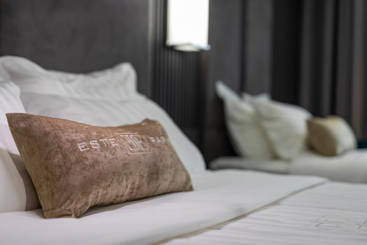 -- Este Park Hotel -- Part Of Urban Chic Luxury Design Hotels - Parking & Compliments - Next To Shopping & Dining Mall 플로브디프 외부 사진